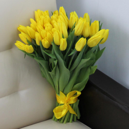 Buchete din Lalele - Buchet din 51 Lalele Galbene