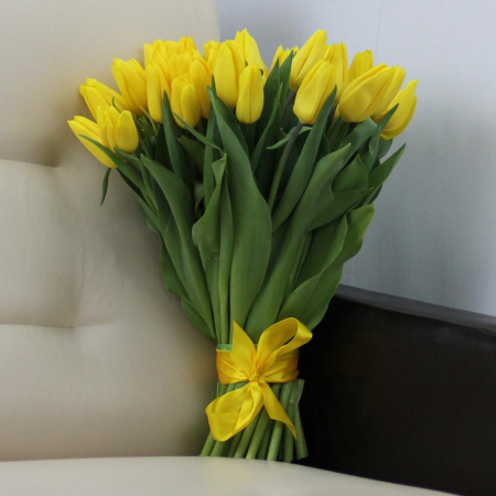 Buchet din 51 Lalele Galbene [1]