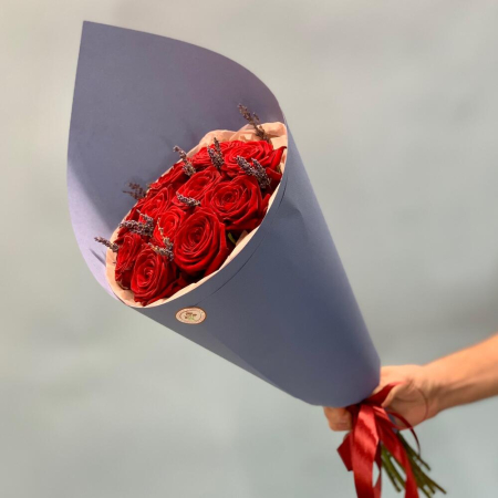Buchet din Trandafiri Roșii cu Lavandă [1]