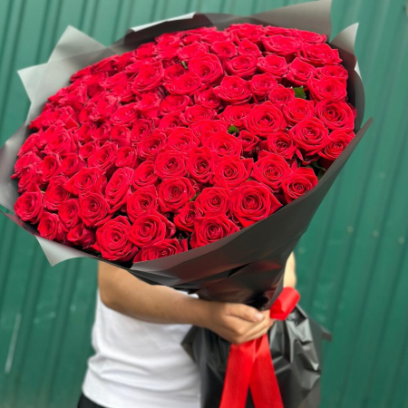 8 Martie - Buchet din 101 Trandafiri Roșii