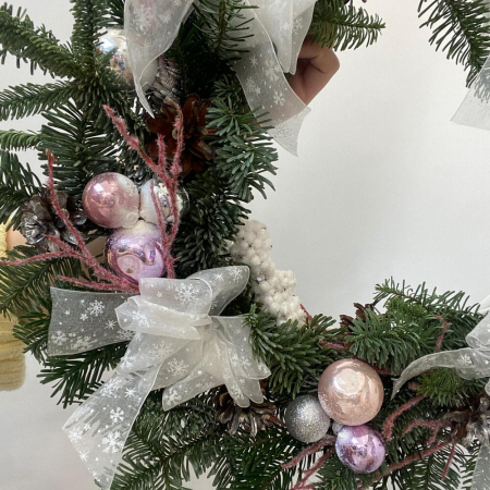 Coroniță Nobilis cu Globuri și Decor [1]