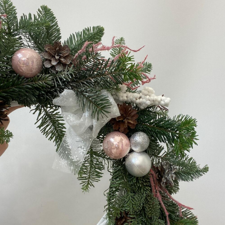 Coroniță Nobilis cu Globuri și Decor [2]