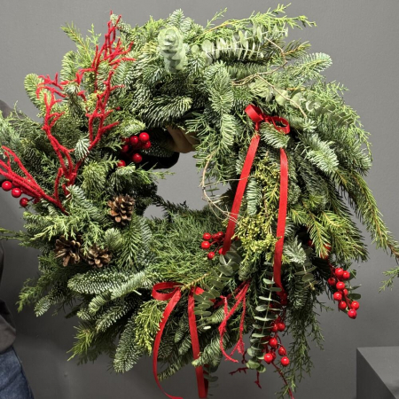 Coronițe de Crăciun - Coroniță din Brad Natural cu Ilex Roșut