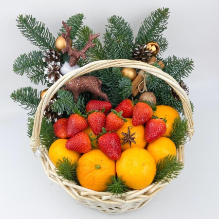 Coșuri de Anul Nou - Coș de Anul Nou cu Mandarine, Căpșuni și Decor