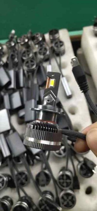 H7 Set becuri led faruri 90W [5]