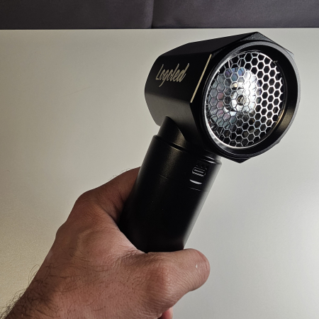 Pistol de suflat și aspirat aer cu acumulatori [1]