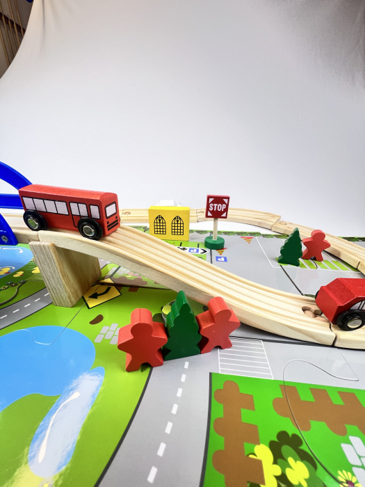 MINI ORASEL CIRCUIT CU MASINUTE DIN LEMN [3]