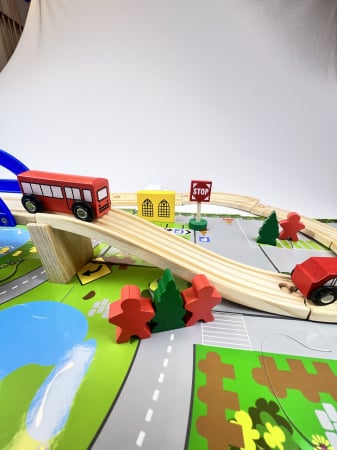 MINI ORASEL CIRCUIT CU MASINUTE DIN LEMN [2]