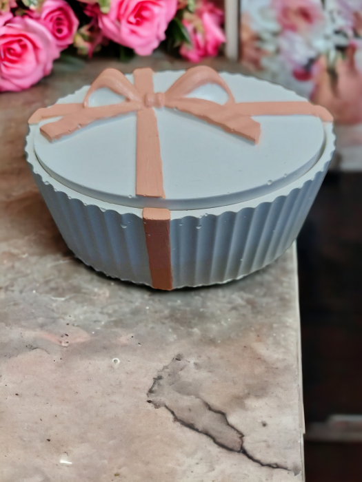 Lumânare parfumată în vas ceramic "CADOU”, Frezie [5]