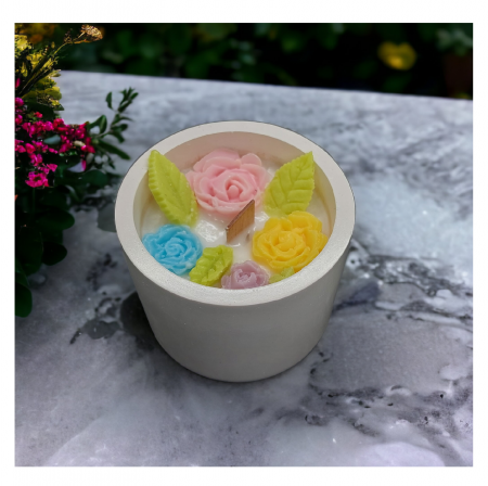 Lumânare parfumată în vas ceramic, decorată cu Trandafiri [1]