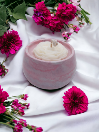 Colecții - Lumânări parfumate - Lumânare parfumată în vas ceramic "La Vie est Belle"