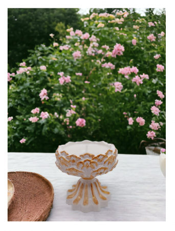Lumânare parfumată în vas ceramic "Vază cu picior" [6]