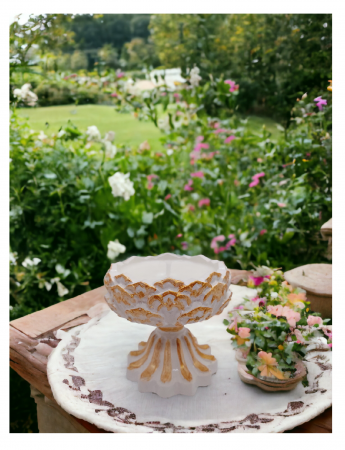 Lumânare parfumată în vas ceramic "Vază cu picior" [1]