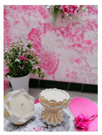 Lumânare parfumată în vas ceramic "Vază cu picior" [7]