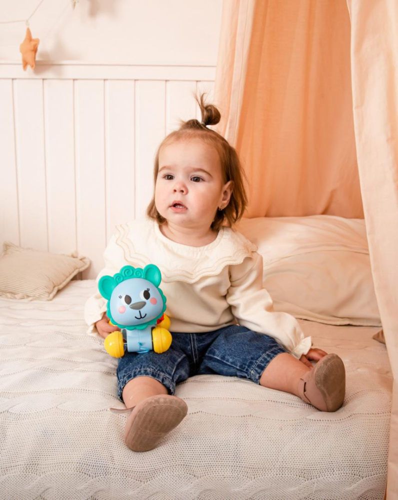 LAMA, JUCARIE DE TRAS [6]