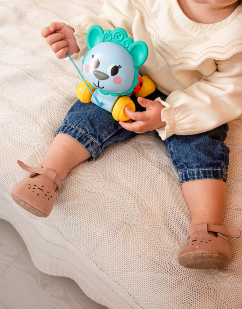 LAMA, JUCARIE DE TRAS [8]