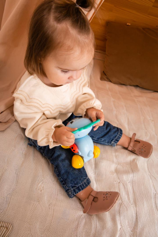 LAMA, JUCARIE DE TRAS [8]