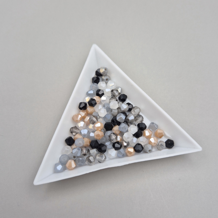 Margele biconice 4mm mix negru/ivoire/alb [1]