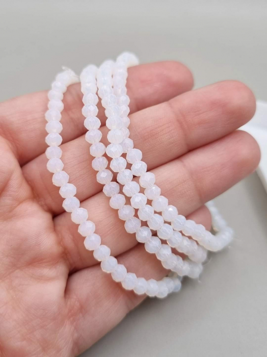 Margele fatetate Alb opal 3x4mm [1]