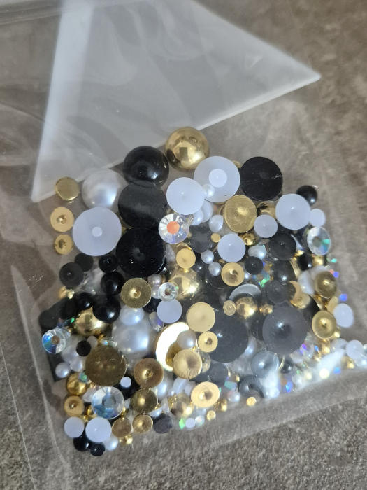 Mix jumatati perle/strasuri 10 grame [1]
