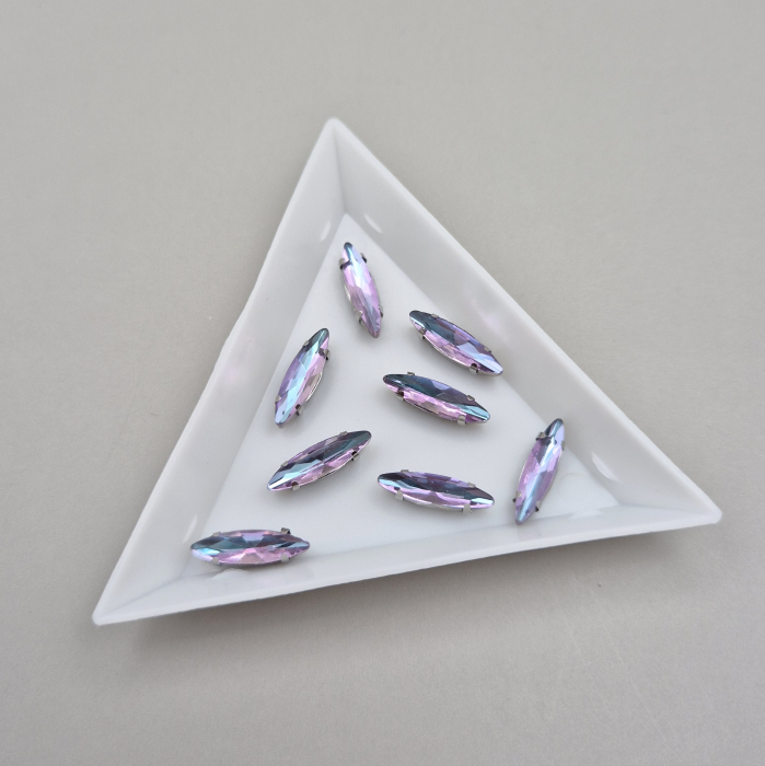 Stras frunza 4x15mm violet RB [1]