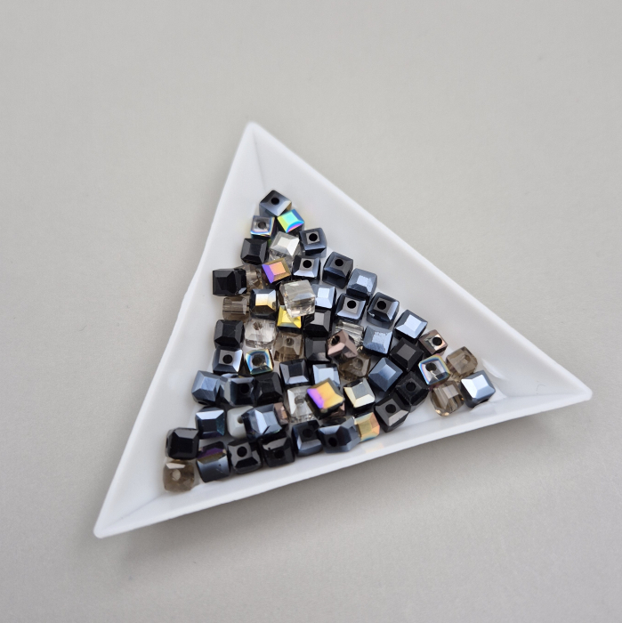 Margele cub 4mm mix negru [1]