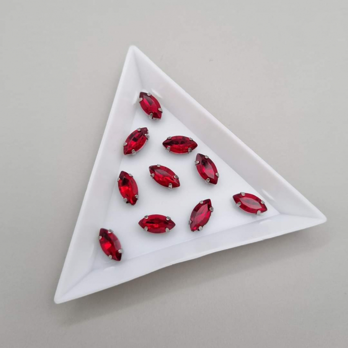 Stras Frunza Rosu 5x10mm [1]
