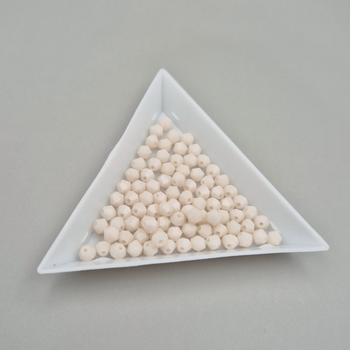 Margele Biconice 4mm Crem deschis opac [1]