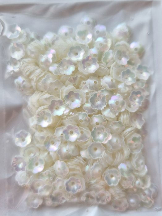 Paiete floare cupa 6mm milky white  AB 1 [1]
