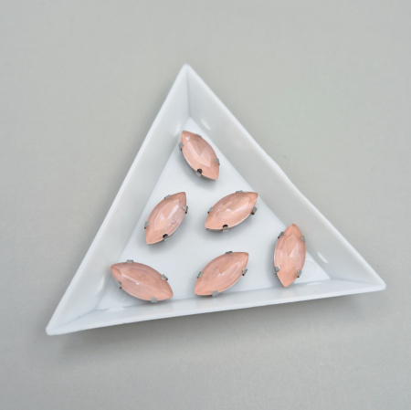 Roz - Stras frunza 7x15mm peach nude jelly