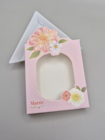 Toate Produsele - Cutie martisor 6x5.3x0.7cm