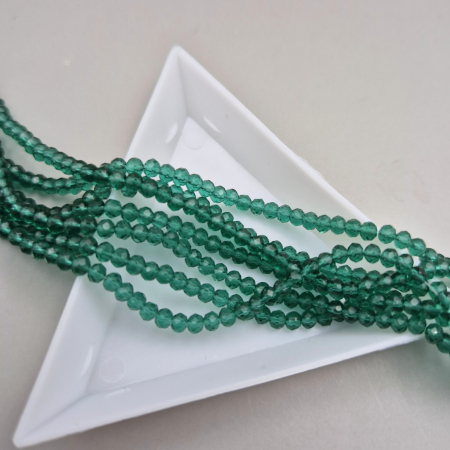 Fatetate 2x3mm - Margele fatetate 2x3mm verde smarald