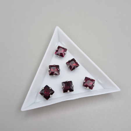 Strasuri Patrate si Triunghi - Stras patrat 8mm rosu inchis