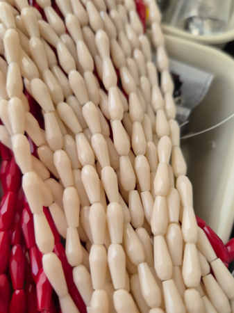 Margele Lacrima - Sirag margele lacrima 4x9mm bej ~60 bucati