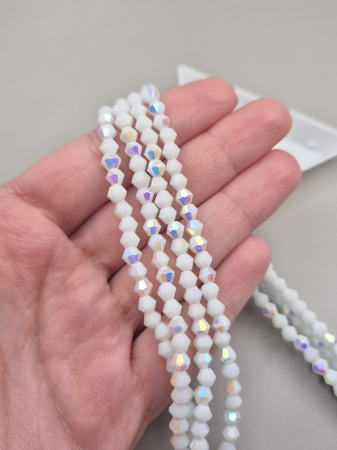 Alb - Margele biconice 4mm alb AB