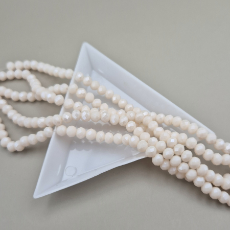 Ivoire - Margele 3x4mm fatetate crem opac AB