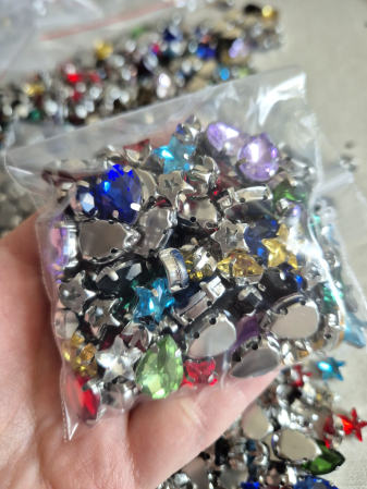 Ivoire - Mix strasuri defecte lacrima 10x14mm si stea 10mm