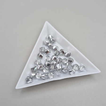 Alte forme - Margele fatetate 6mm clear/ argintiu