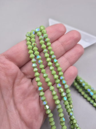 Margele - Margele biconice 4mm verde deschis AB