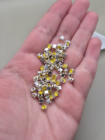 Toate Produsele - Strasuri 4mm rotunde citrine