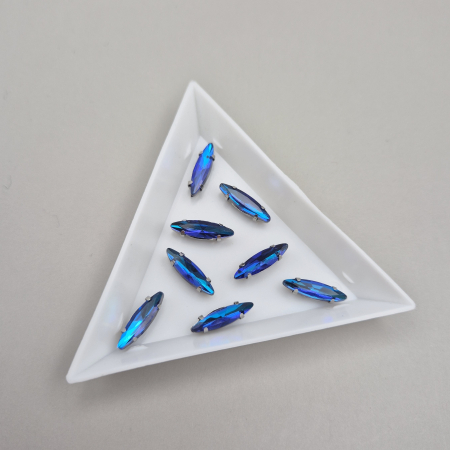 Strasuri in montura - Stras frunza 4x15mm safir RB