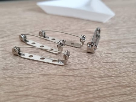 Toate Produsele - Ac brosa cu siguranta 32mm argintiu - placat cu platina