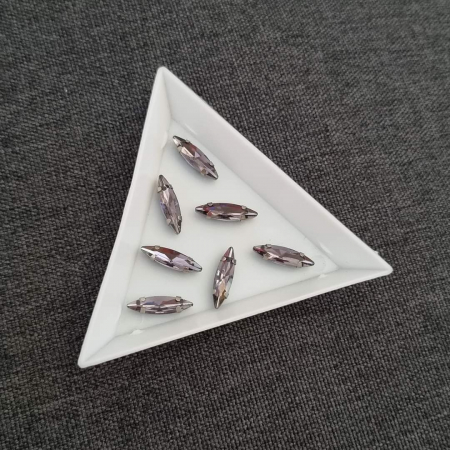 Mov/ violet - Stras Frunza Violet 4x15mm