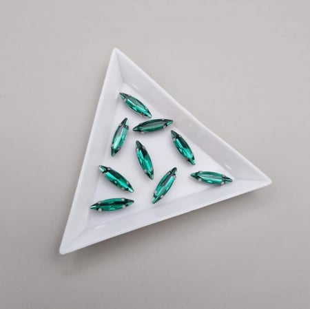 Strasuri in montura - Stras Frunza Smarald 4x15mm