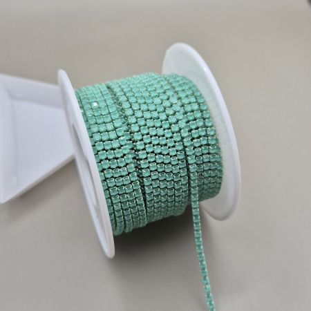 Produse noi/ din nou in stoc - Lant strasuri 2mm menta mocha