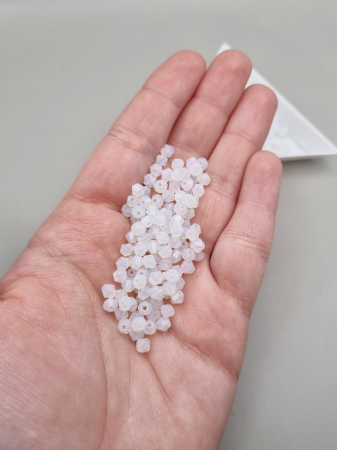 Alb - Margele Biconice Opal 4mm