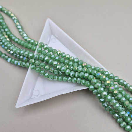 Fatetate 3x4mm - Margele fatetate 3x4mm verde AB