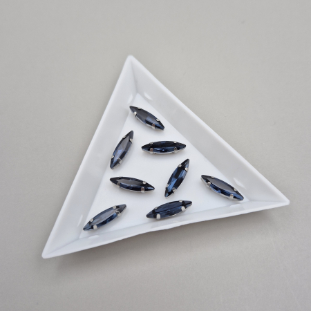 Strasuri in montura - Stras frunza 4x15mm montana