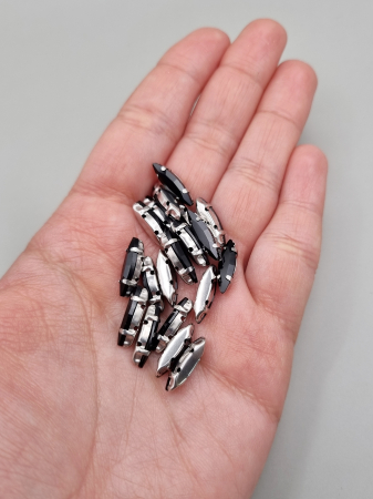 Negru - Stras Frunza 4x15mm negru