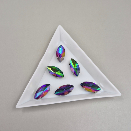 Strasuri - culori speciale - toate formele - Stras 7x15mm frunza Colorful Emerald RB